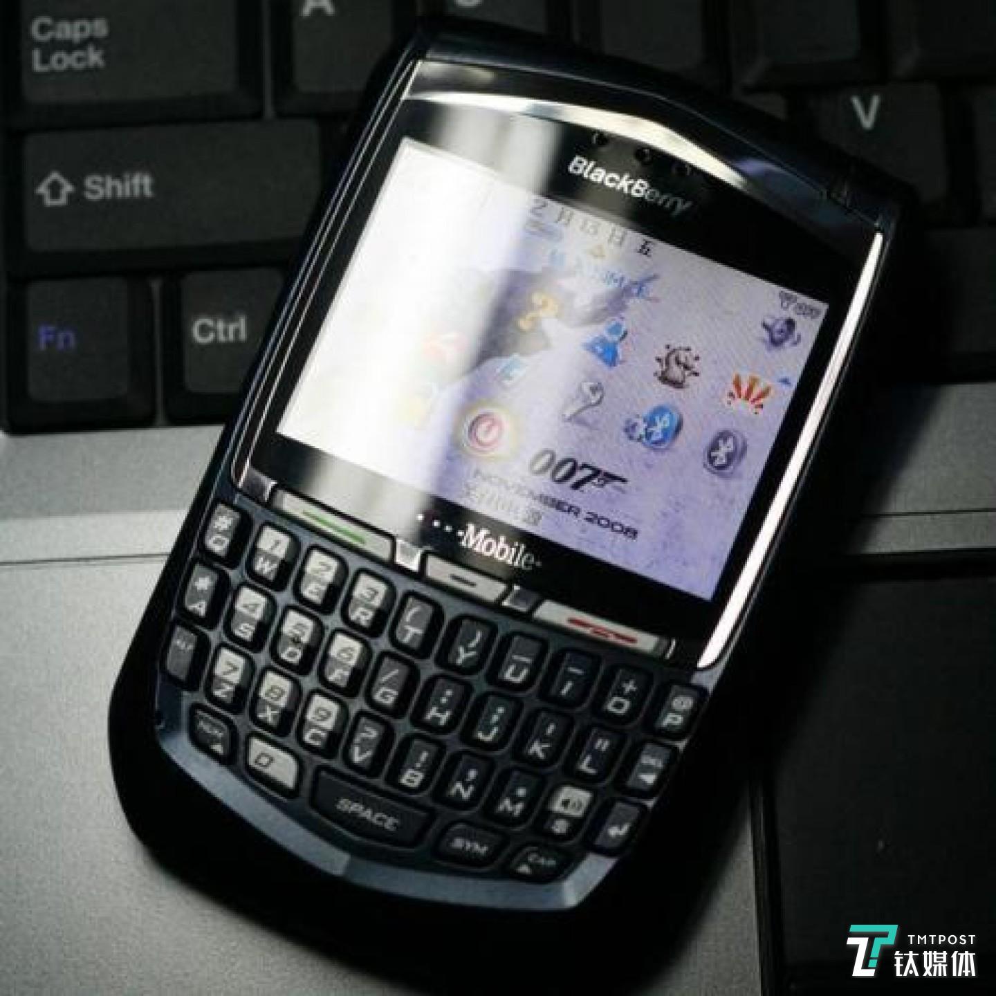 BlackBerry 8700