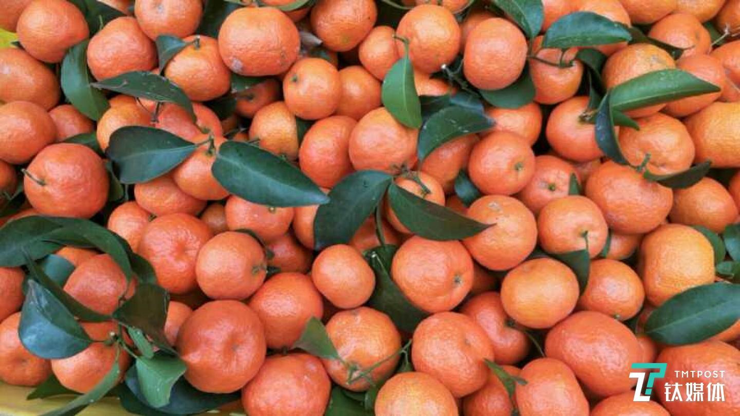 因疫情影响,当地“黄金果”变成了“滞销品”。