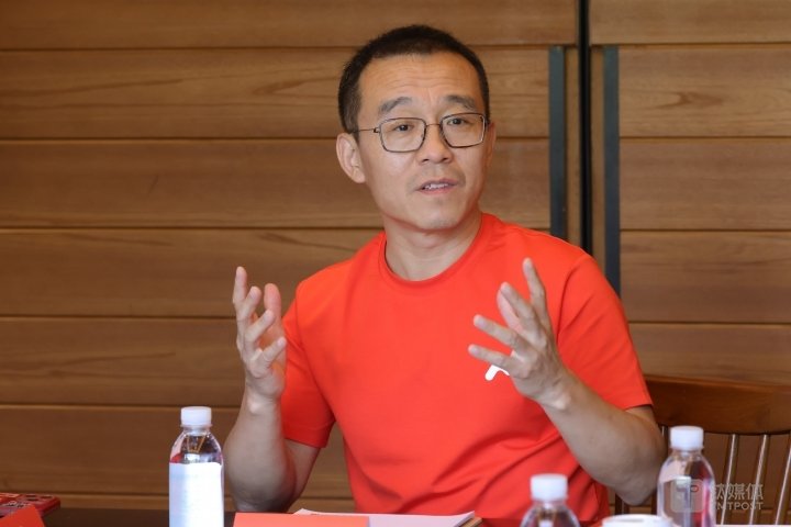 乐道汽车总裁艾铁成