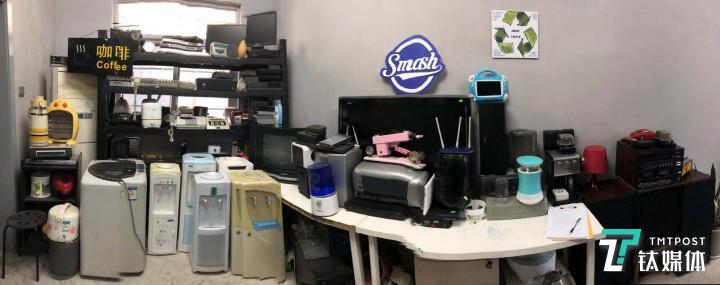 Smash发泄屋用于消费者打砸发泄的二手物品