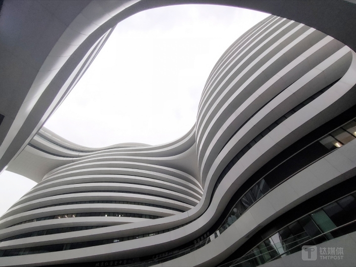 更多样张 焦距：mm 光圈：f/ 快门速度：1/s ISO: